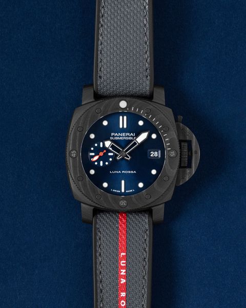 Panerai Submersible PAM01563